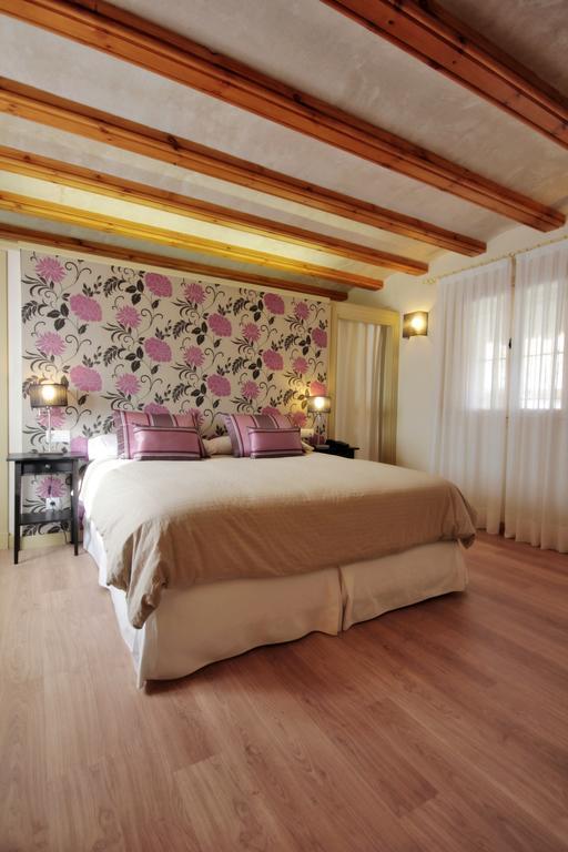 Hotel El Convent 1613 La Fresneda Kamer foto